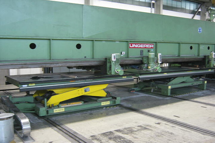 CUT-TO-LENGTH LINE - INCLUDING STRAIGHTENING, POLISHING AND GRINDING UNITS