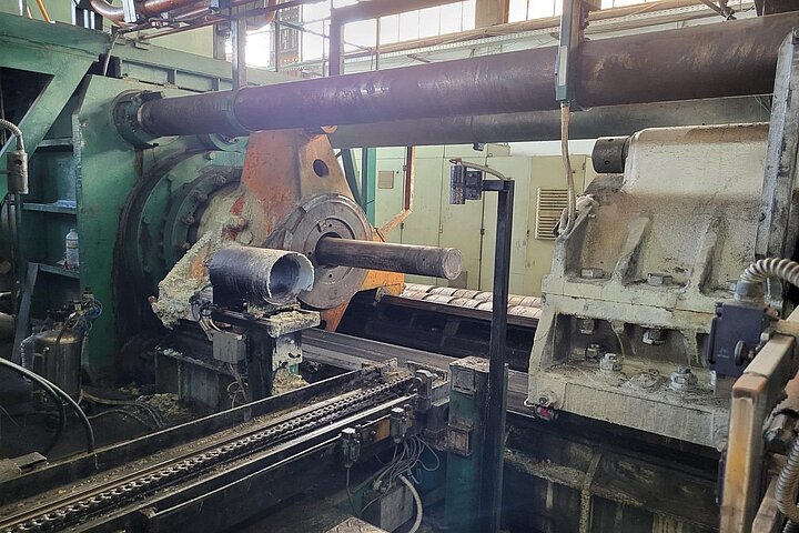 EXTRUSION PRESS LINE - 2200 MT - 8&#039;&#039;