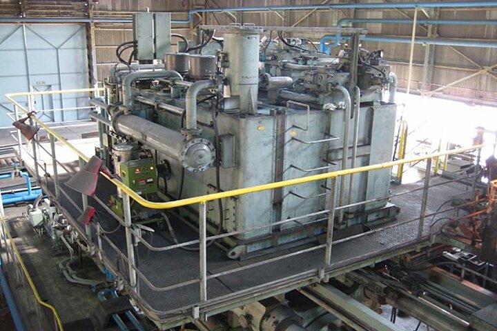 EXTRUSION PRESS - 1500 T - INDIRECT -