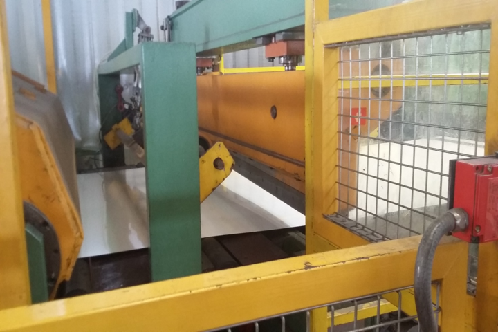 CUT-TO-LENGTH - 300-1850 MM - 0.3-2.5 MM - 22.5 T
