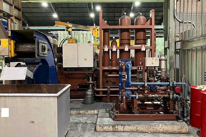 EXTRUSION PRESS - 1450 MT - 6''