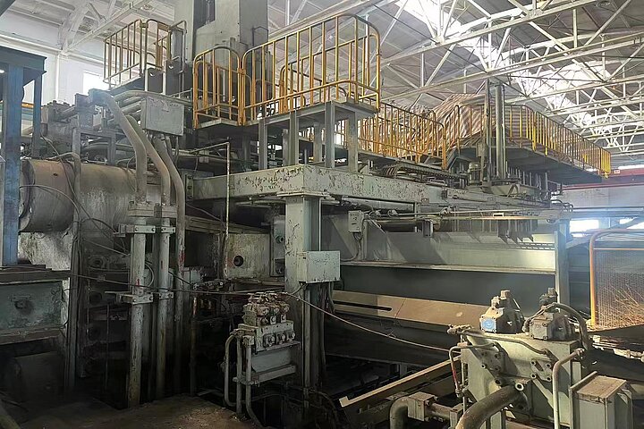 EXTRUSION PRESS - 8000 MT - BILLET DIA. 450 -560 mm, Length: 500 – 1600 mm - 17''-22''
