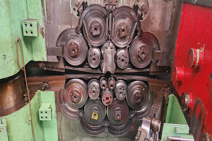 SENDZIMIR COLD ROLLING MILL WITH ROLL GRINDER - 20-HI - 460 MM - 3.2-0.05 MM - COPPER APPLICATION