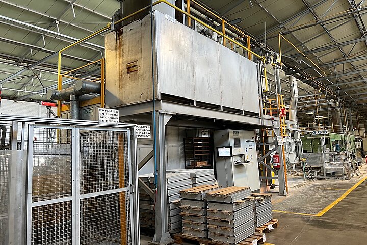 BRAZING FURNACE - ALUMINIUM RADIATORS AND HEAT EXCHANGERS