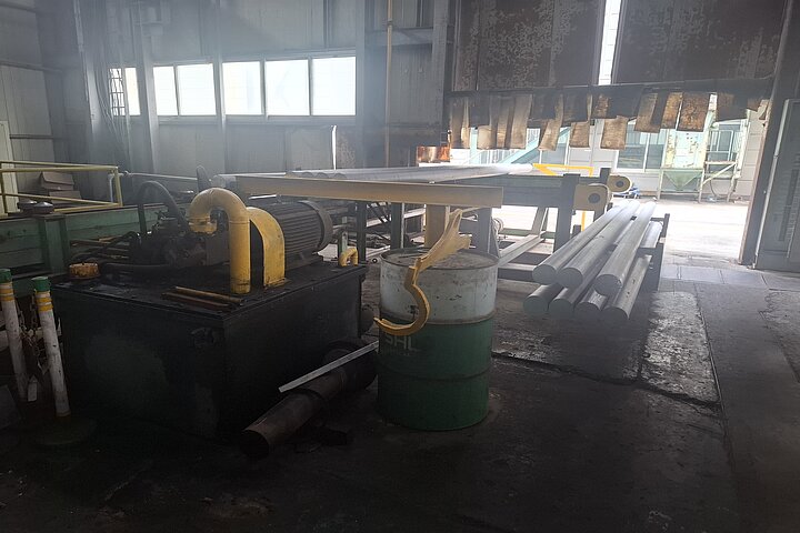 EXTRUSION PRESS LINE - 1800 UST - 7" - UBE JAPAN