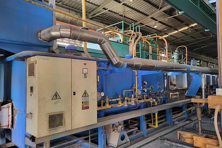 EXTRUSION PRESS LINE - 2200 MT - 8&#039;&#039;
