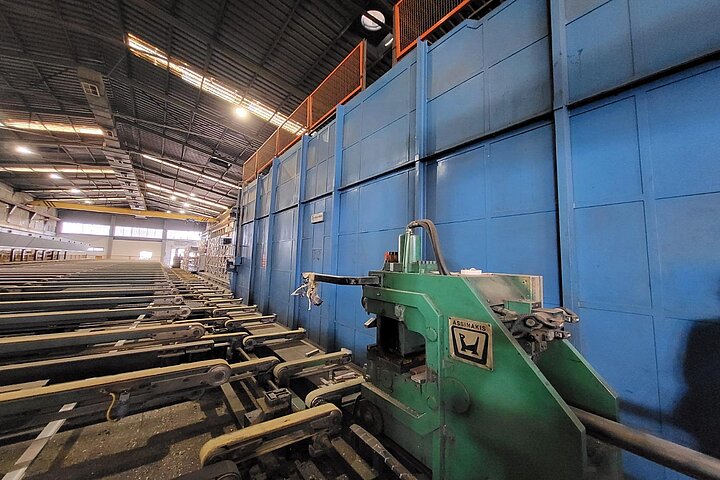 EXTRUSION PRESS LINE - 2200 MT - 8&#039;&#039;